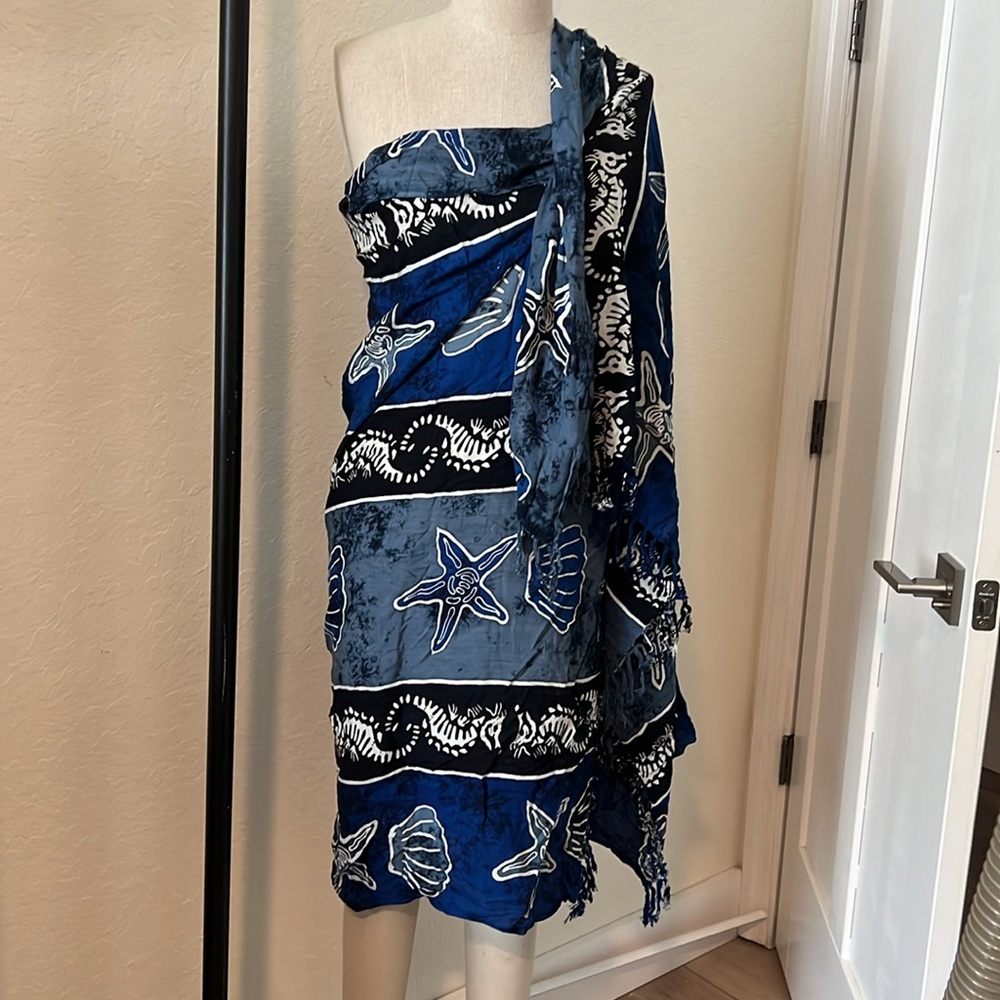 Women’s fading wrap blue black white ocean beach theme party vacation packable - Picture 2 of 6